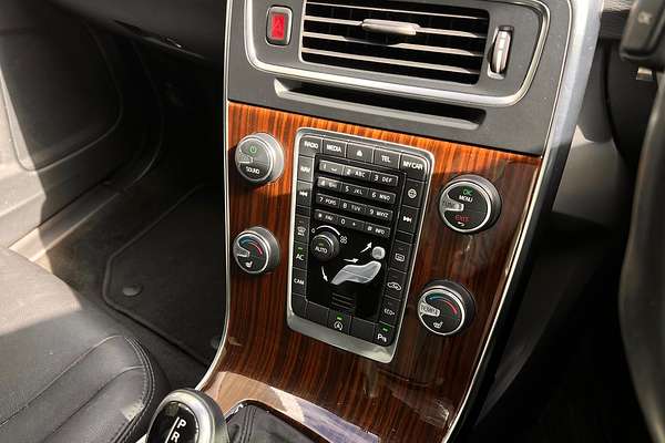 2014 Volvo S60 T5 Luxury