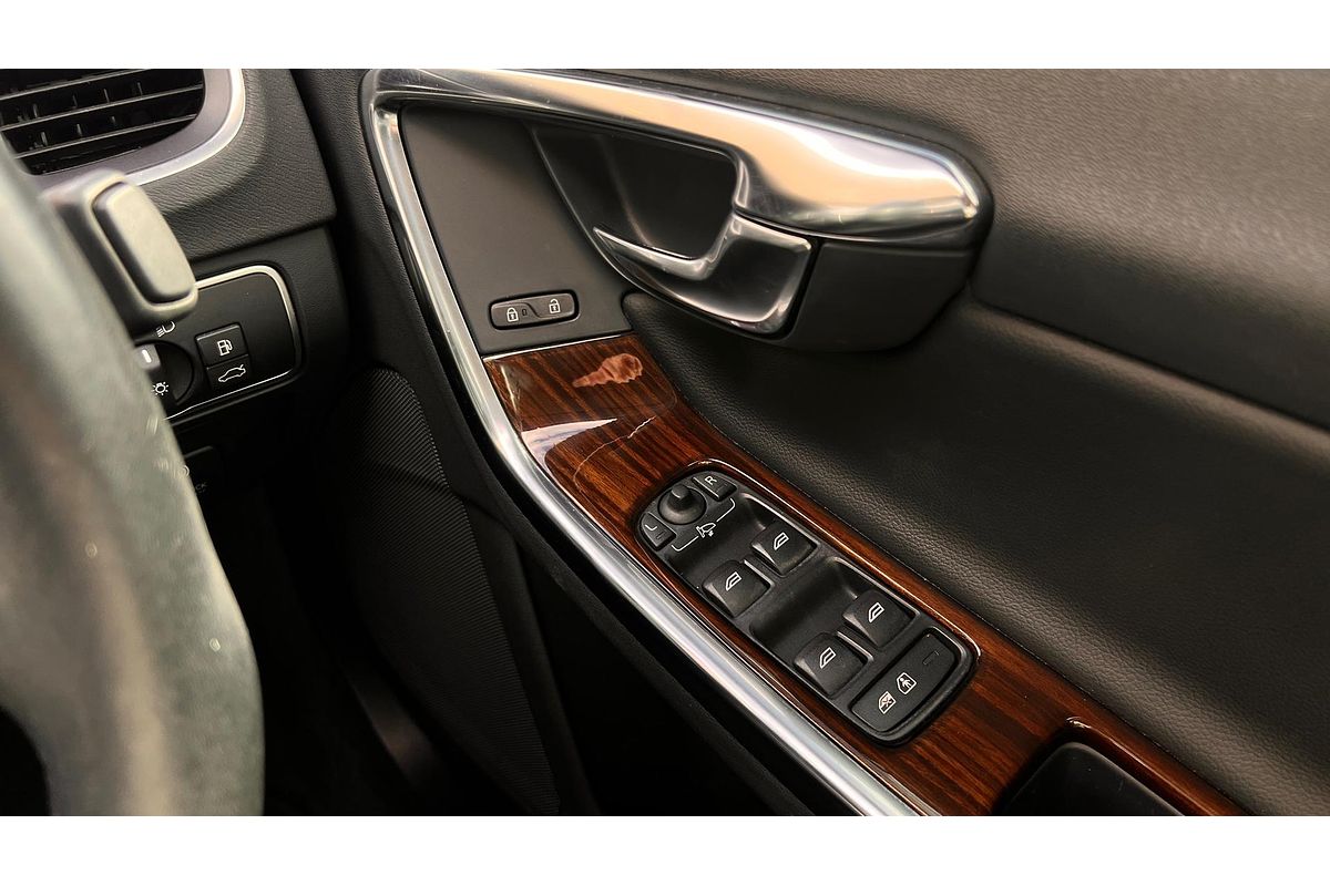 2014 Volvo S60 T5 Luxury
