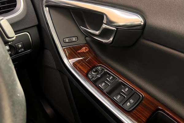 2014 Volvo S60 T5 Luxury
