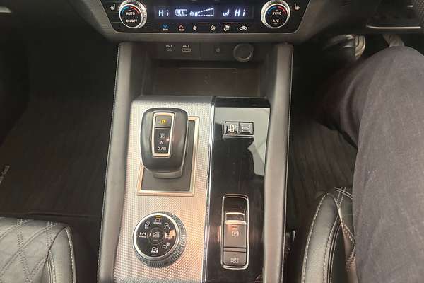 2022 Mitsubishi Outlander PHEV Exceed ZM