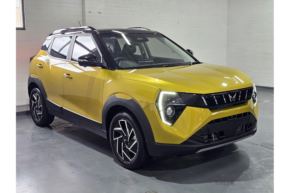 2025 Mahindra XUV3XO AX7L