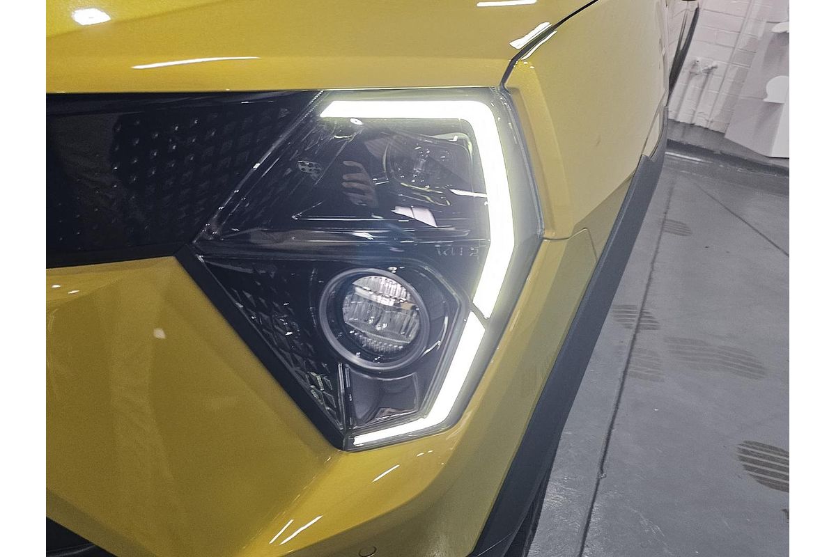 2025 Mahindra XUV3XO AX7L