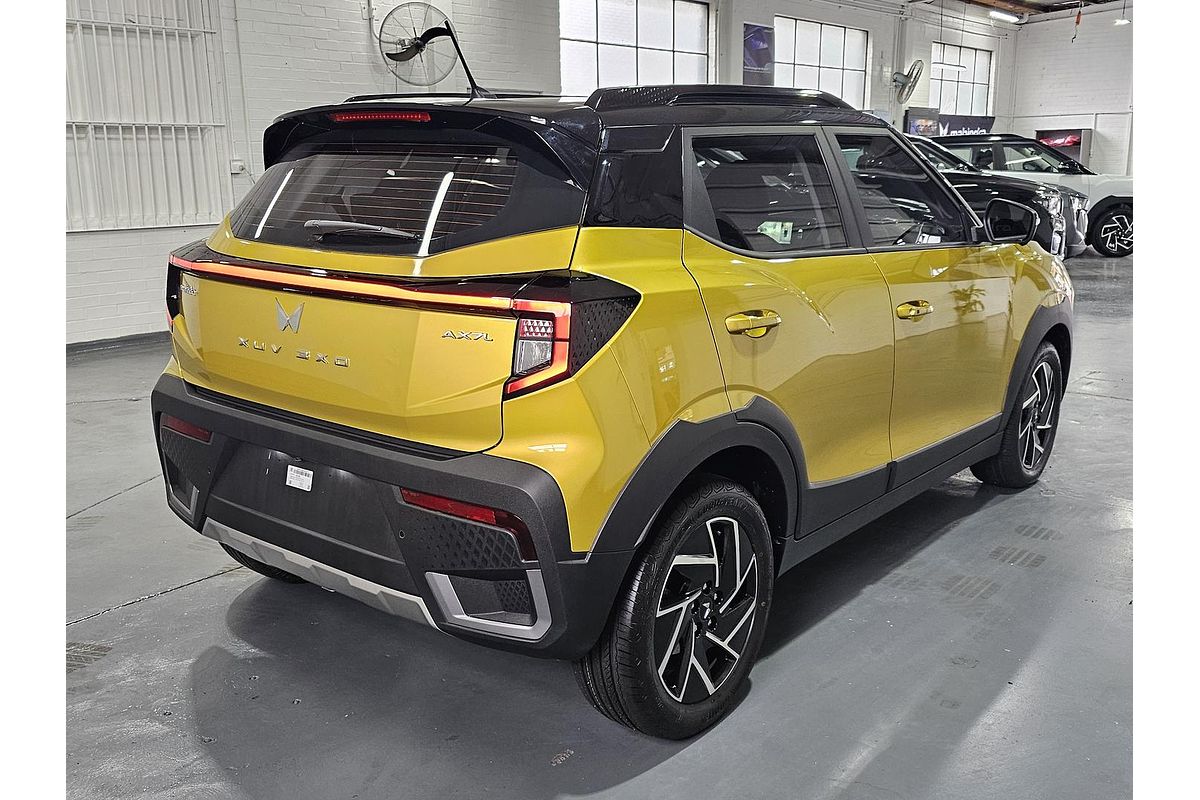 2025 Mahindra XUV3XO AX7L
