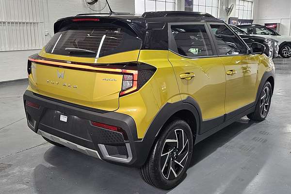 2025 Mahindra XUV3XO AX7L