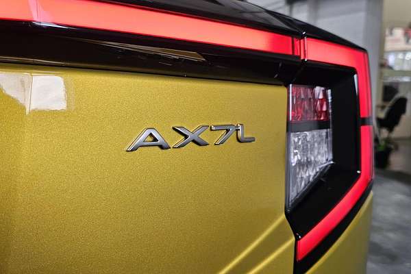 2025 Mahindra XUV3XO AX7L