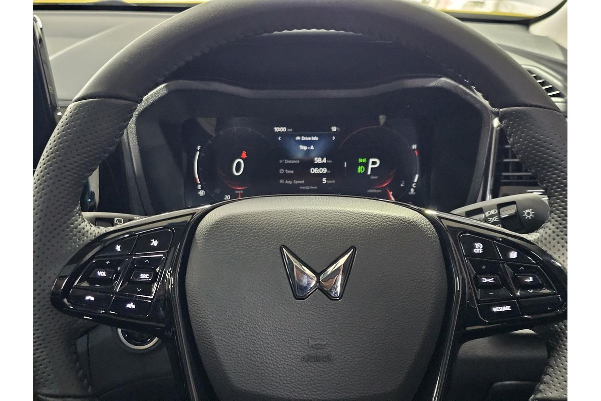 2025 Mahindra XUV3XO AX7L