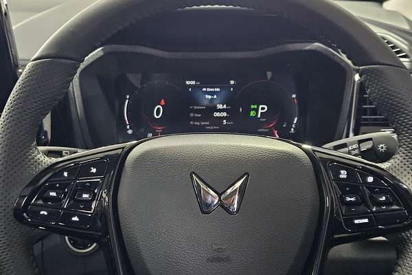 2025 Mahindra XUV3XO AX7L