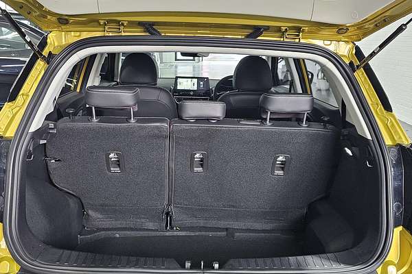 2025 Mahindra XUV3XO AX7L