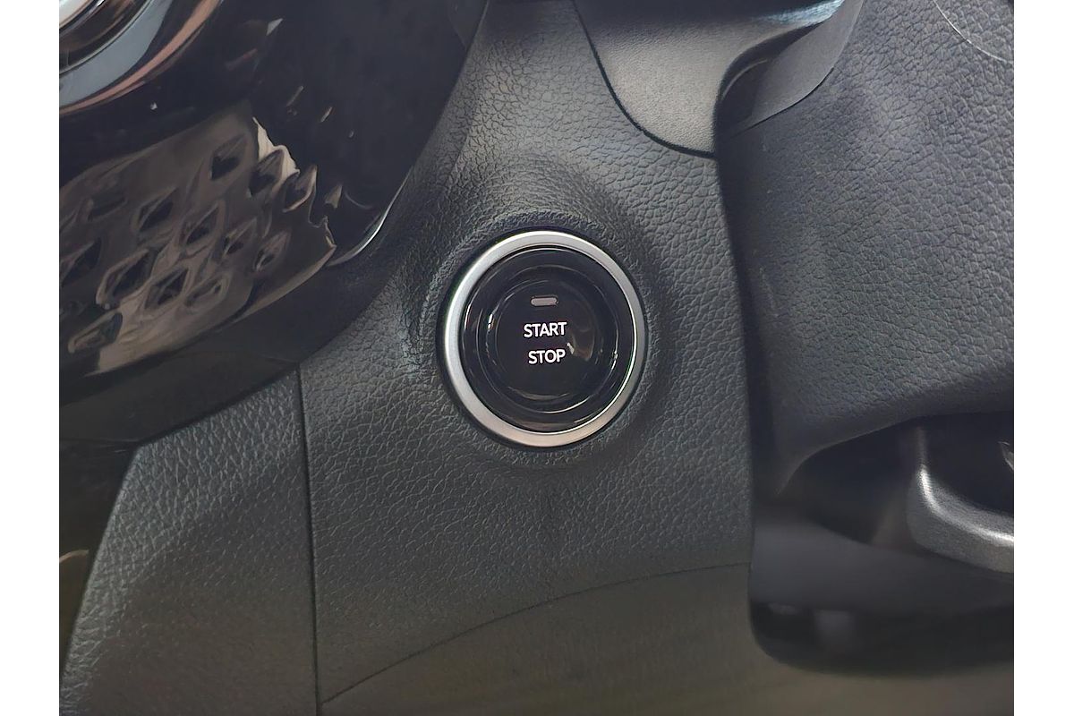 2025 Mahindra XUV3XO AX7L