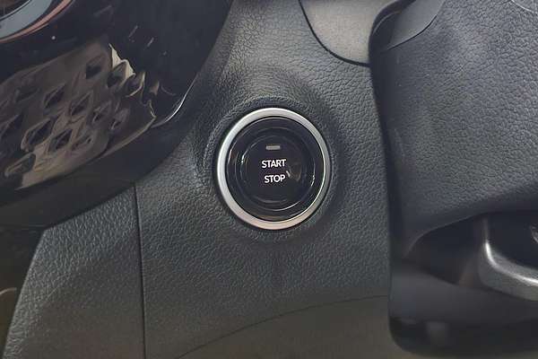 2025 Mahindra XUV3XO AX7L