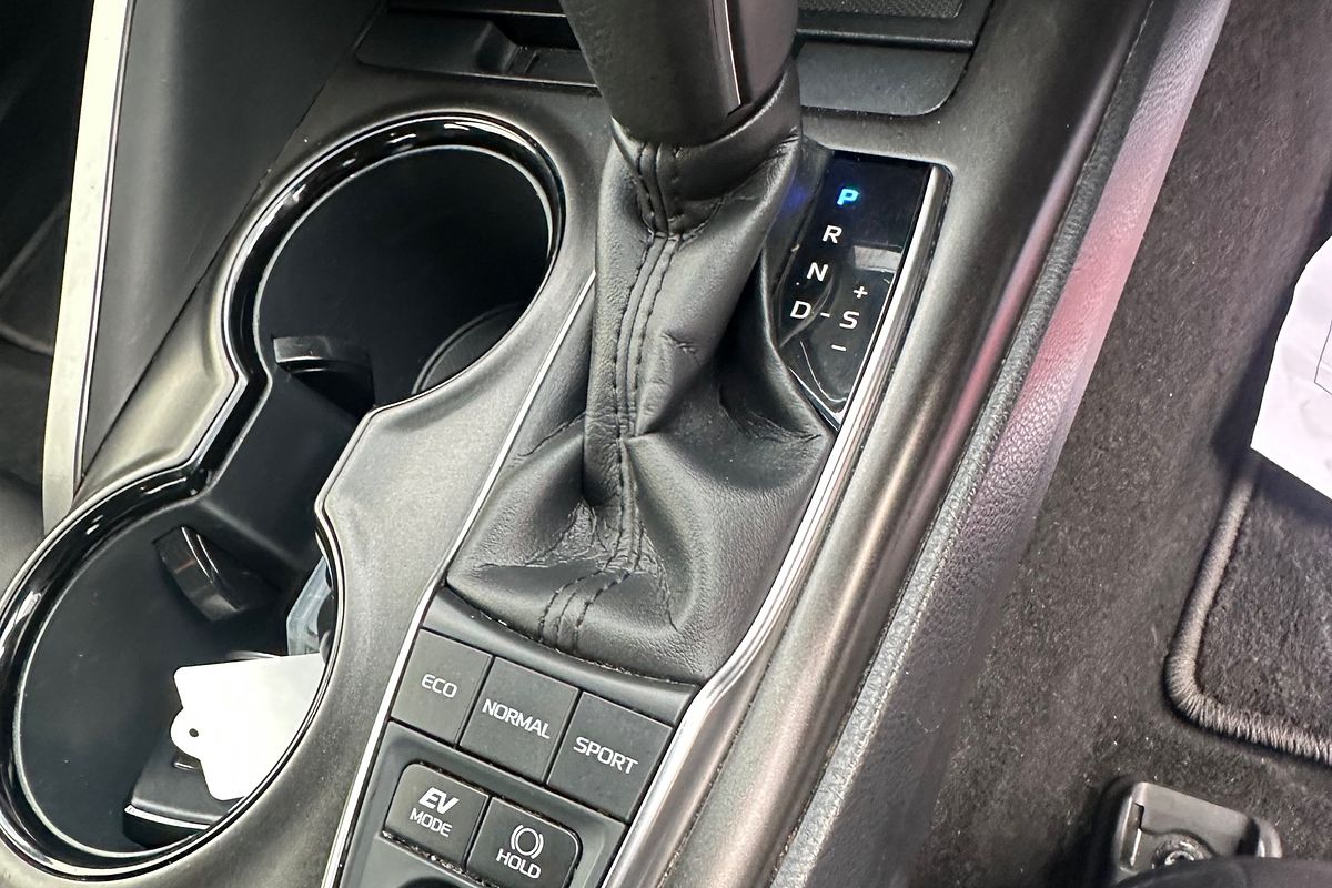 2021 Toyota Camry Ascent Sport AXVH70R