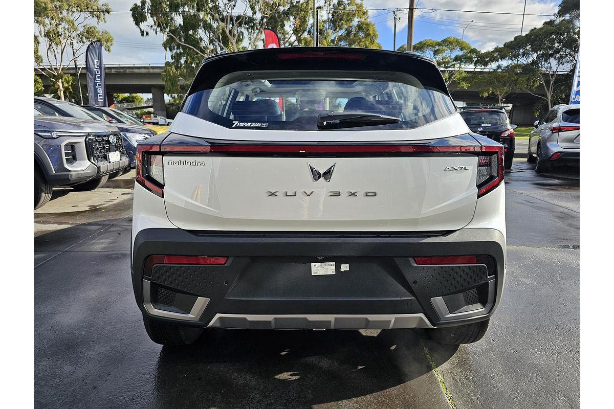 2025 Mahindra XUV3XO AX7L