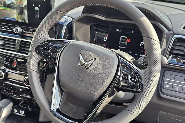2025 Mahindra XUV3XO AX7L