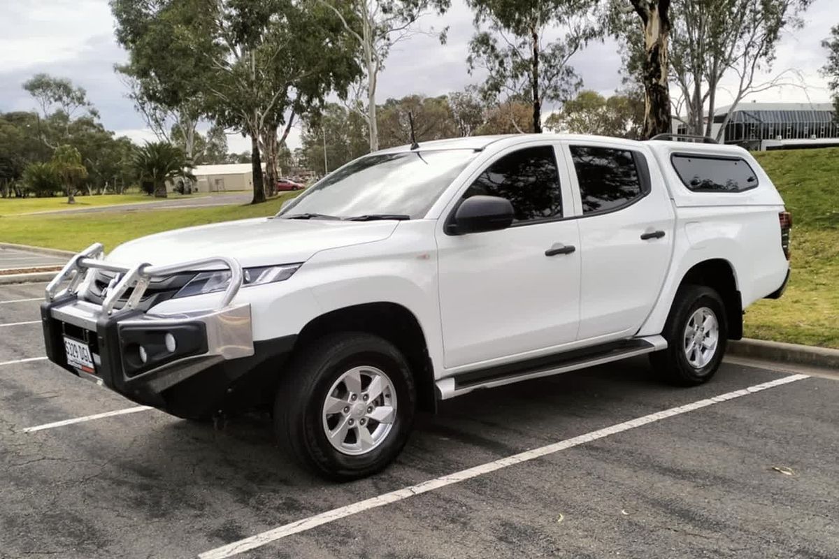 2021 Mitsubishi Triton GLX MR 4X4