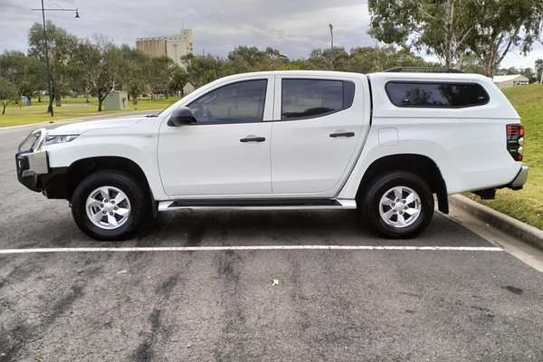 2021 Mitsubishi Triton GLX MR 4X4