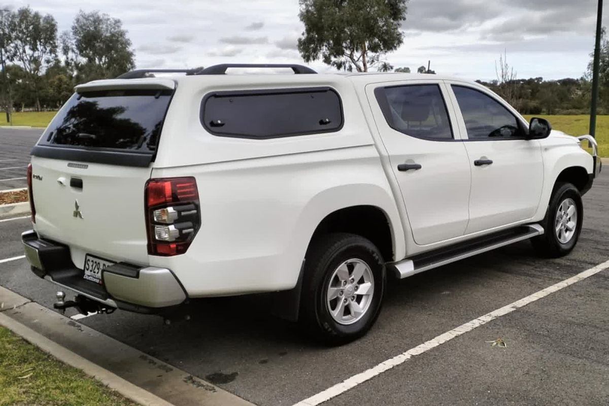 2021 Mitsubishi Triton GLX MR 4X4