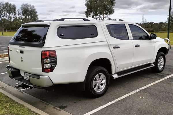 2021 Mitsubishi Triton GLX MR 4X4