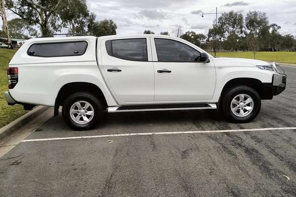 2021 Mitsubishi Triton GLX MR 4X4