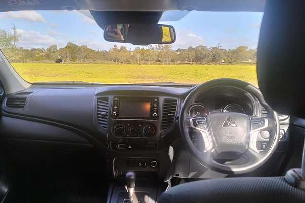 2021 Mitsubishi Triton GLX MR 4X4
