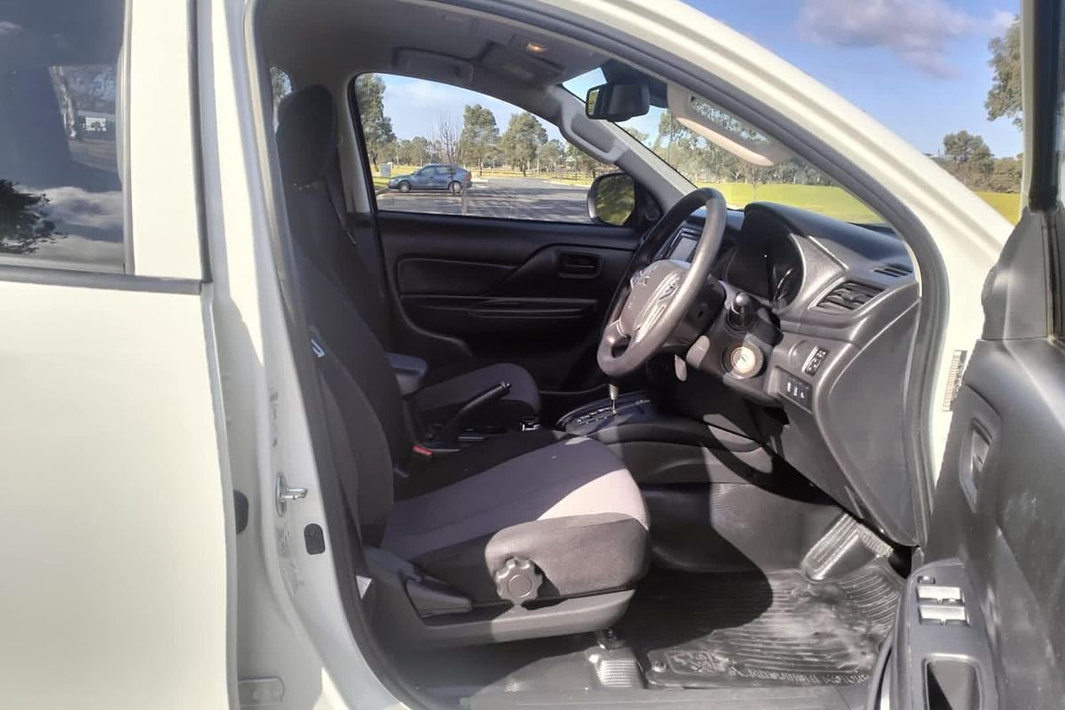 2021 Mitsubishi Triton GLX MR 4X4