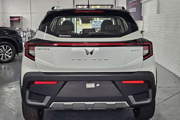 2025 Mahindra XUV3XO AX7L