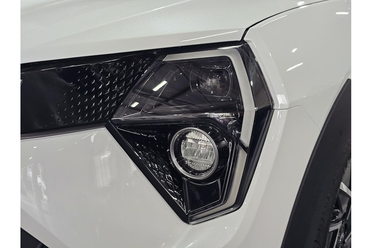 2025 Mahindra XUV3XO AX7L