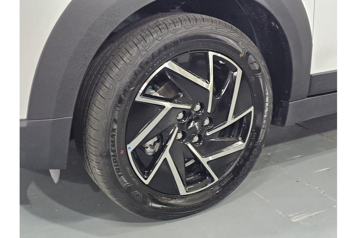 2025 Mahindra XUV3XO AX7L