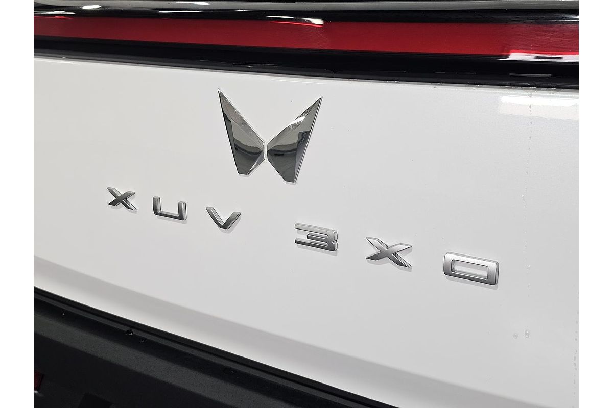 2025 Mahindra XUV3XO AX7L
