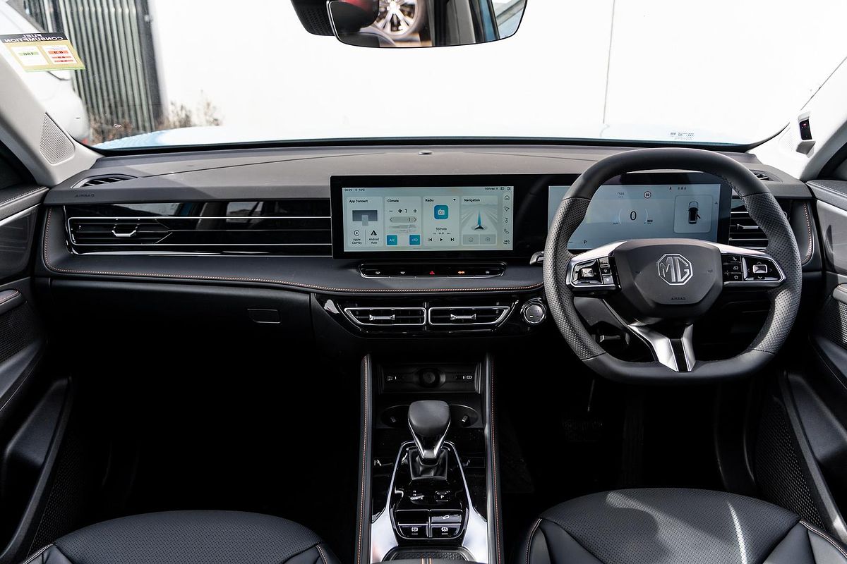 2025 MG HS Excite AS33