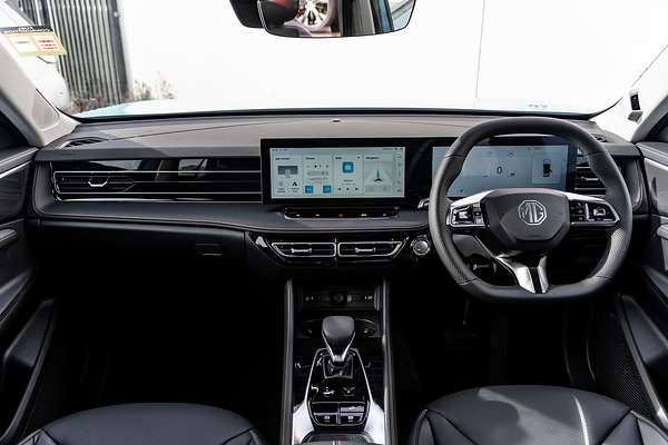 2025 MG HS Excite AS33