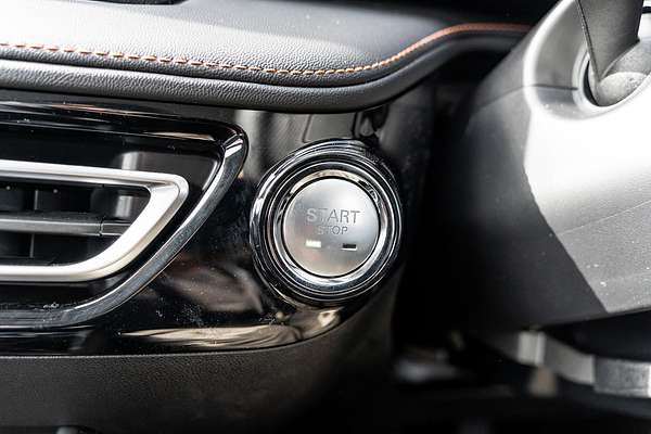 2025 MG HS Excite AS33