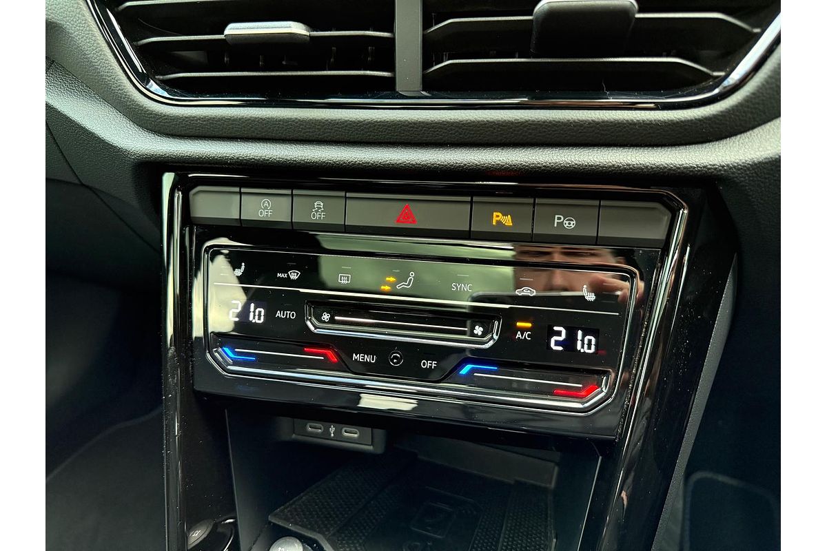 2023 Volkswagen T-Roc R D11