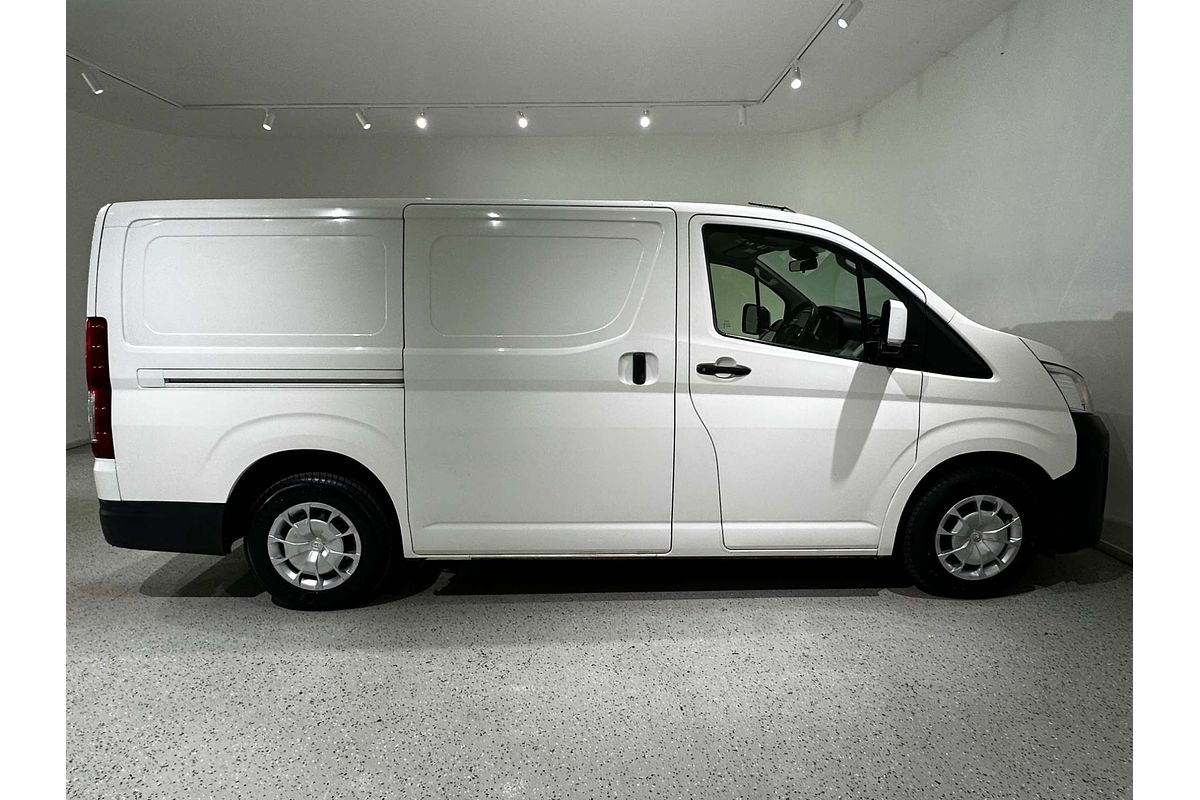 2022 Toyota Hiace  GDH300R LWB