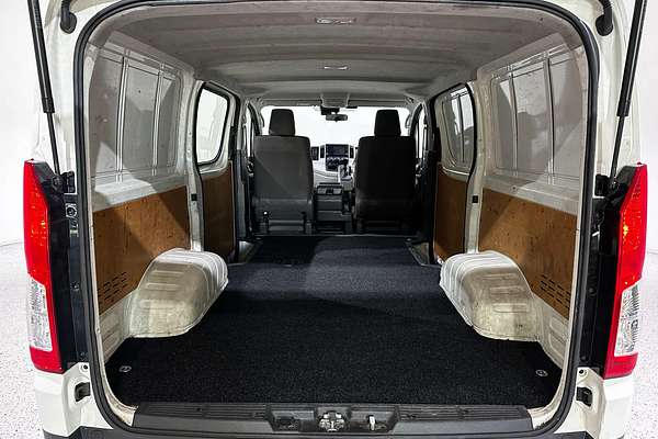 2022 Toyota Hiace  GDH300R LWB
