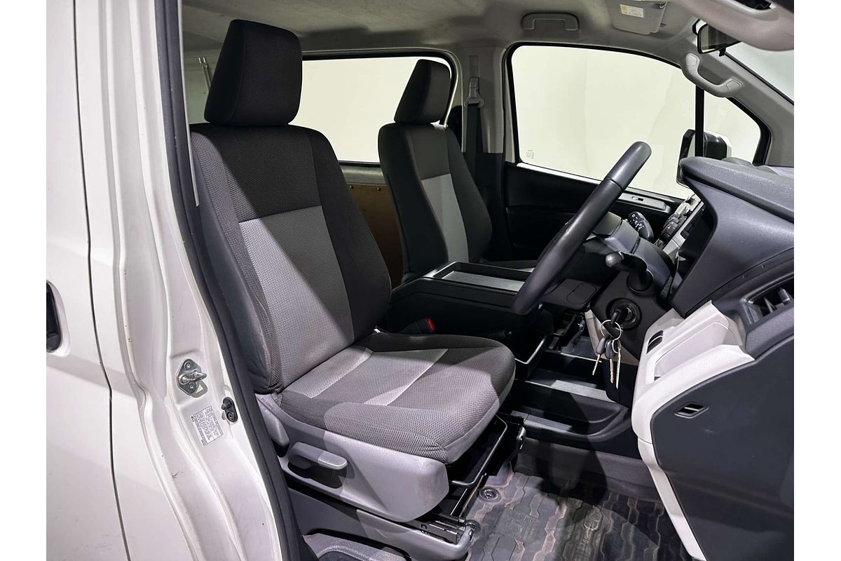2022 Toyota Hiace  GDH300R LWB