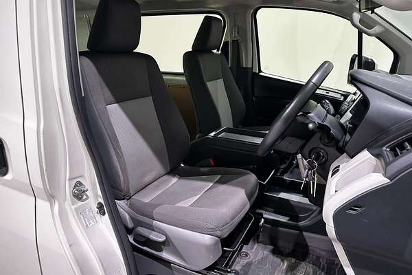 2022 Toyota Hiace  GDH300R LWB
