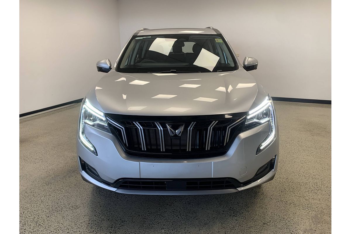 2025 Mahindra XUV700 AX7L