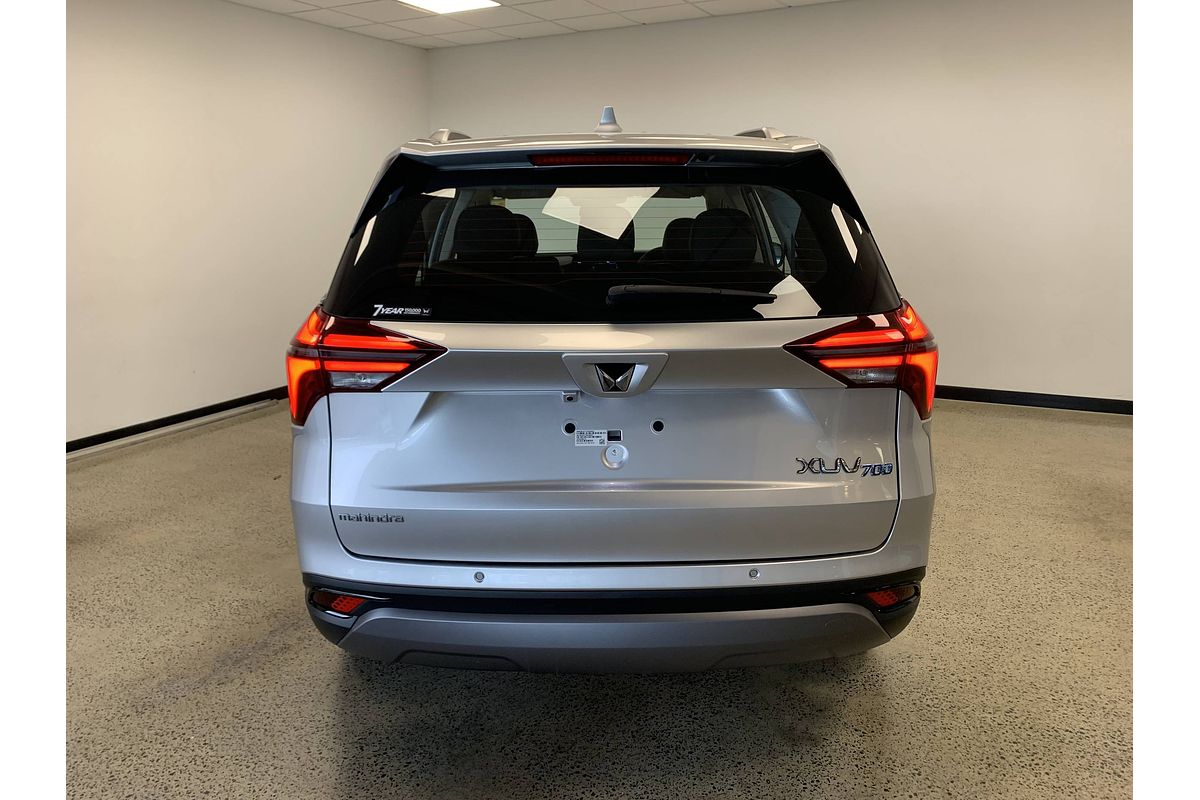 2025 Mahindra XUV700 AX7L
