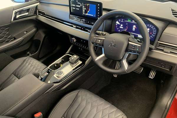 2025 Mitsubishi Outlander Exceed ZM