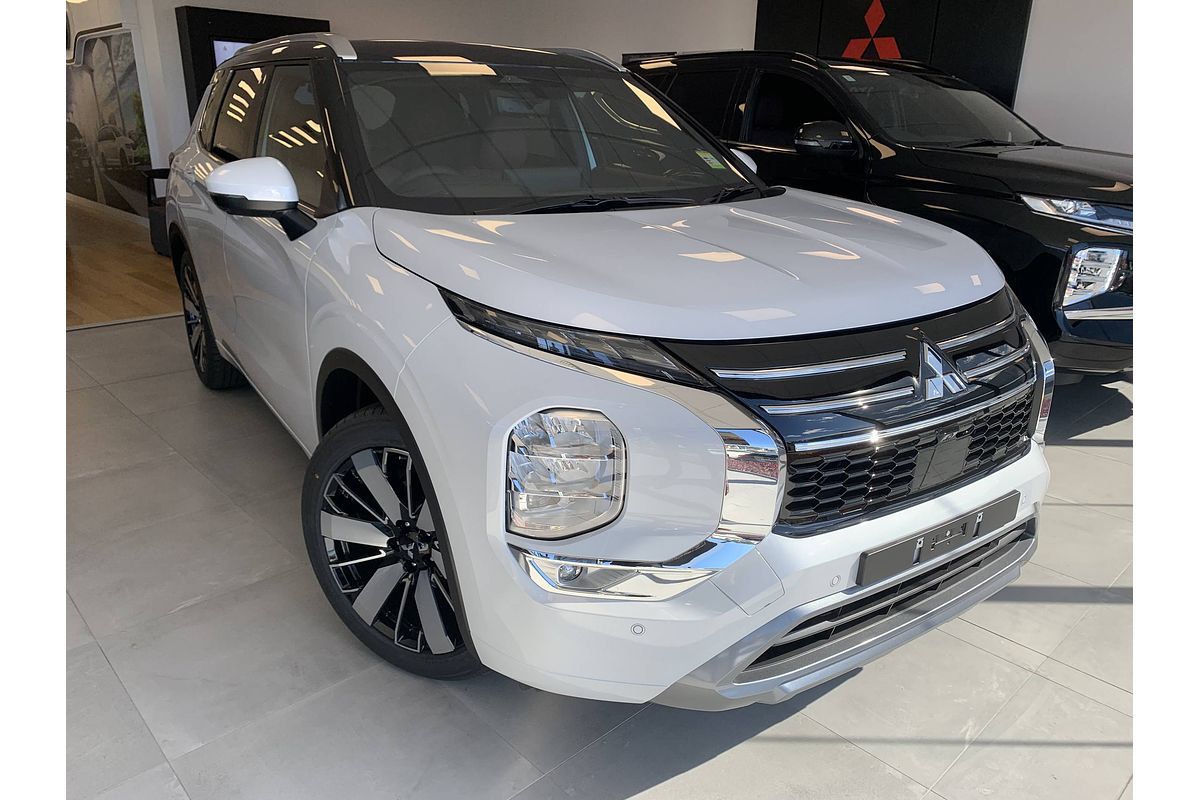 2025 Mitsubishi Outlander Exceed Tourer ZM
