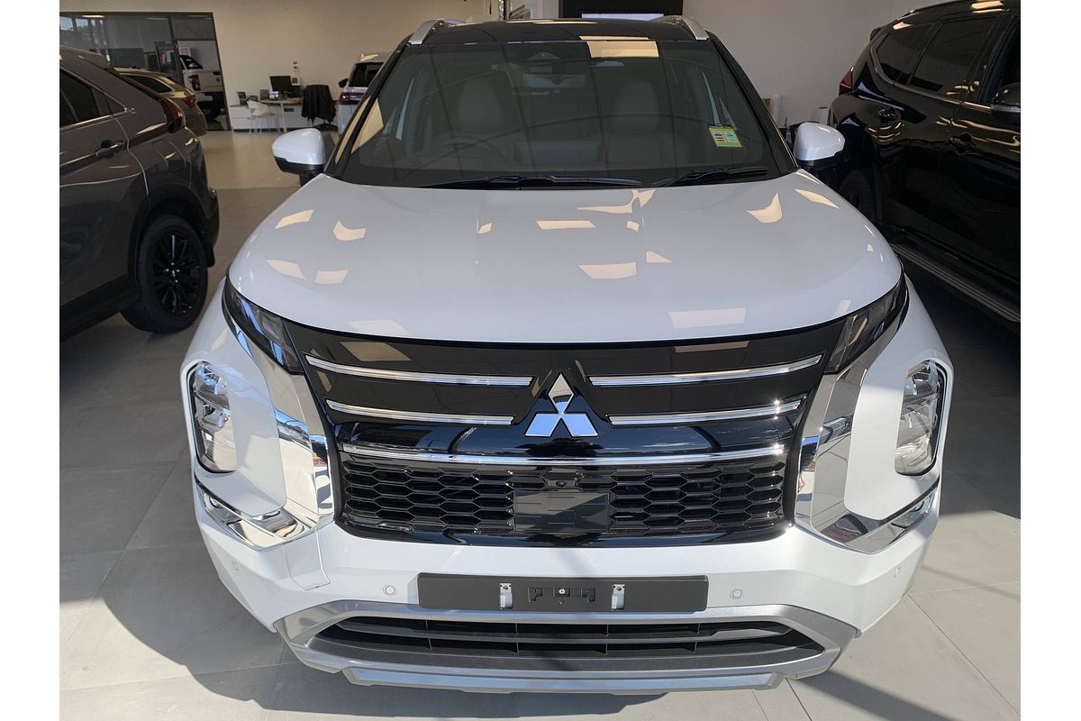 2025 Mitsubishi Outlander Exceed Tourer ZM