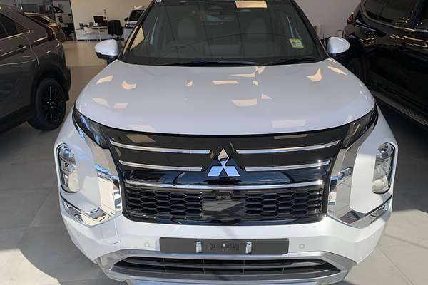 2025 Mitsubishi Outlander Exceed Tourer ZM