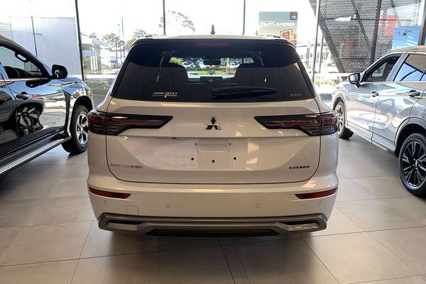 2025 Mitsubishi Outlander Exceed Tourer ZM