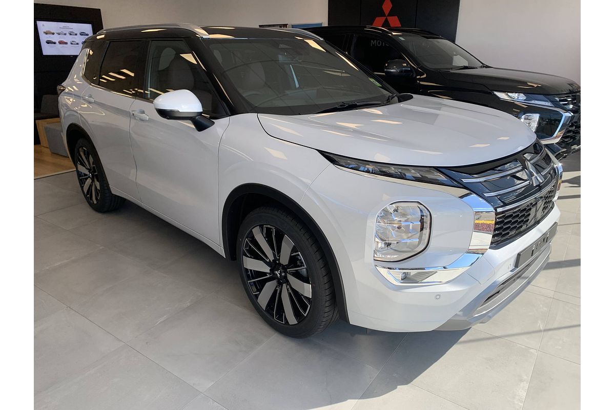 2025 Mitsubishi Outlander Exceed Tourer ZM