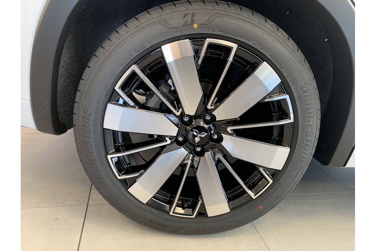 2025 Mitsubishi Outlander Exceed Tourer ZM