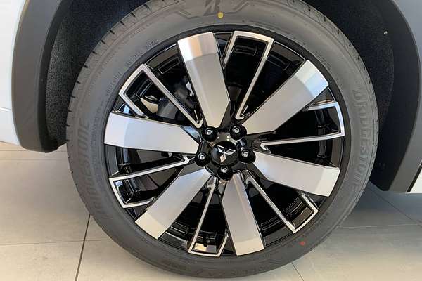 2025 Mitsubishi Outlander Exceed Tourer ZM