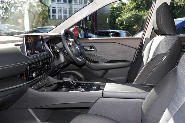 2024 Nissan X-TRAIL ST T33