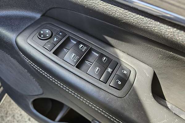 2013 Jeep Grand Cherokee Overland WK