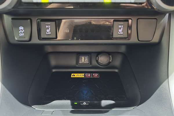 2023 Toyota RAV4 XSE AXAH54R