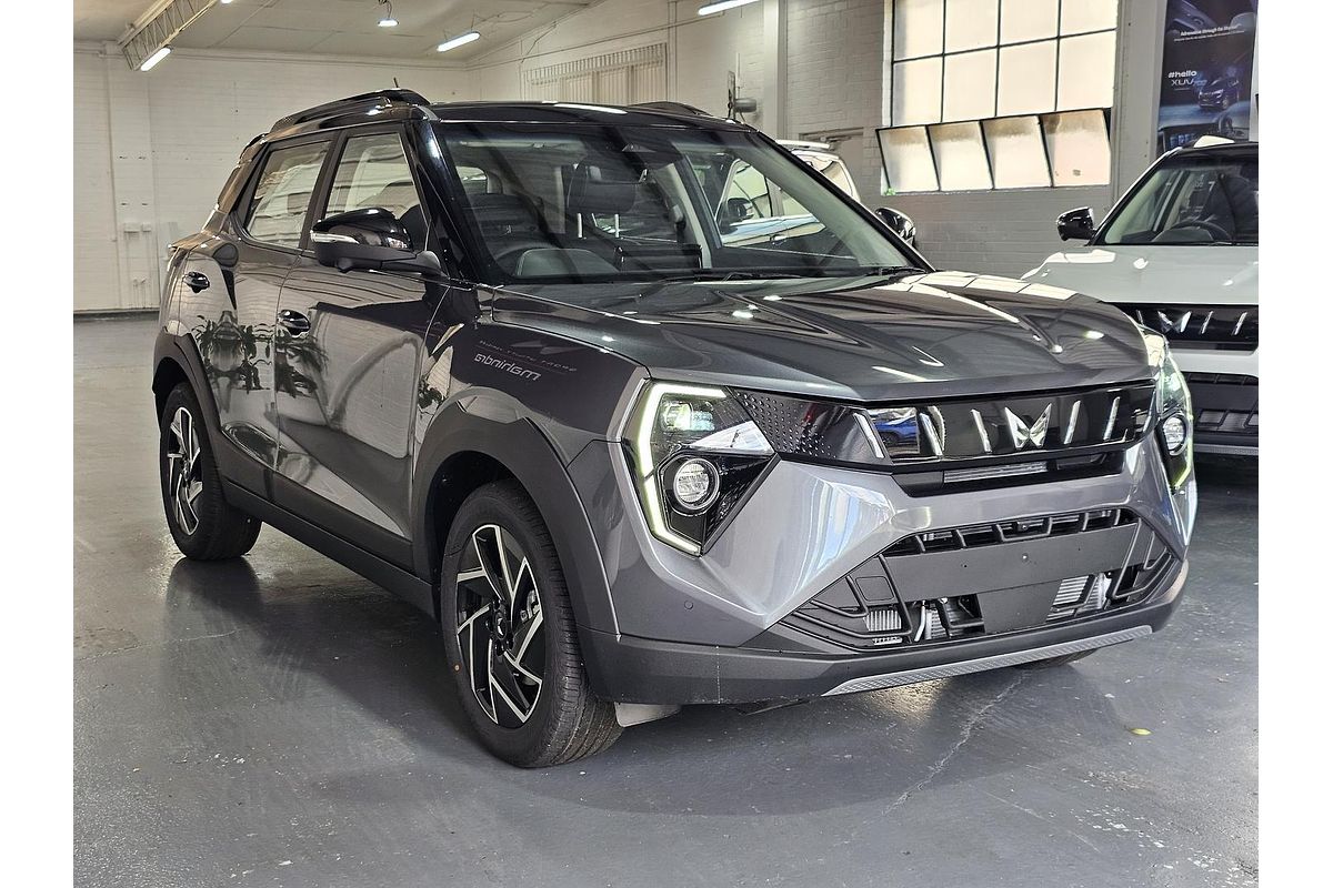 2025 Mahindra XUV3XO AX7L